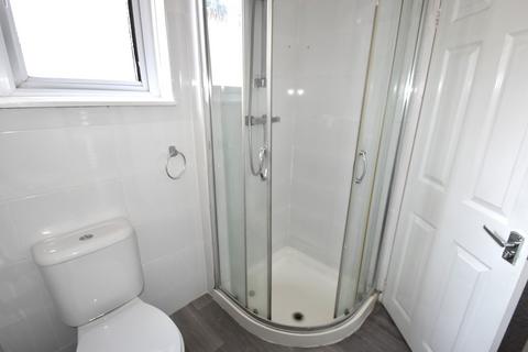 1 bedroom flat to rent, Fore Street, Cullompton, Devon, EX15