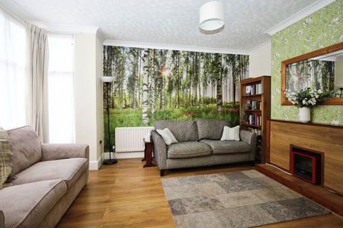 29 Abbott Road, Bournemouth, BH9 1EU