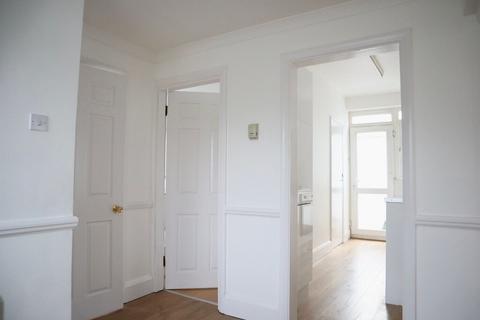 2 bedroom maisonette to rent, Ingleborough Street, Brixton, SW9 0DL