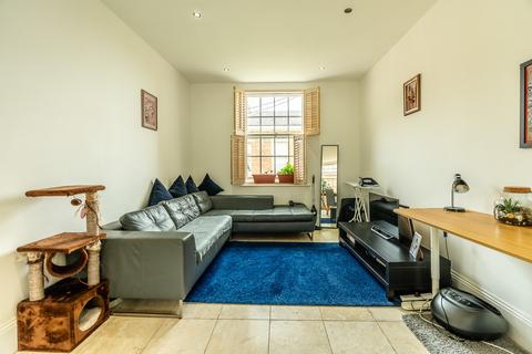 2 bedroom apartment for sale, Royal Drive, London N11