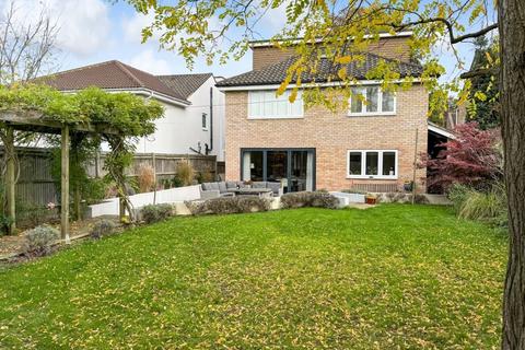 5 bedroom detached house for sale, Hatch Lane, Windsor SL4