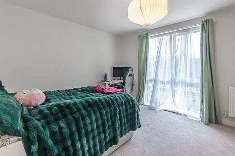 2 bedroom apartment for sale, Osprey Drive, Trumpington, CB2