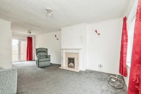 3 bedroom end of terrace house for sale, Staincliffe Road, Dewsbury WF13