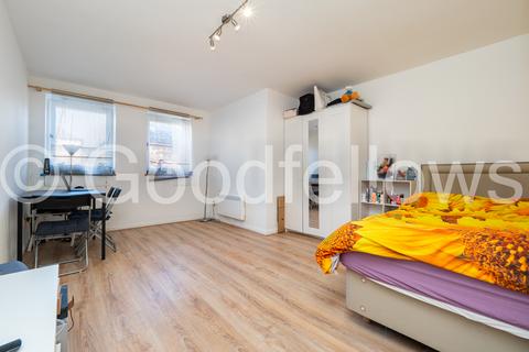 undefined, Burnell Road, Surrey SM1
