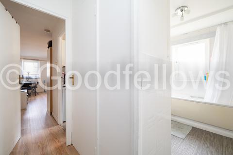 undefined, Burnell Road, Surrey SM1