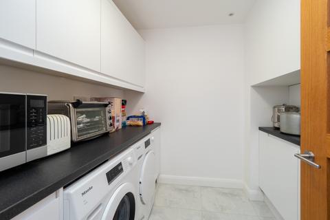 20 Ashleigh Gardens, Sutton, SM1 3EN