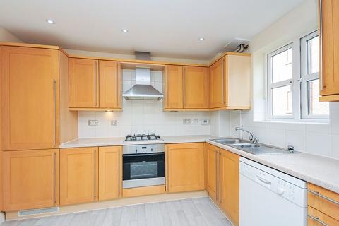 2 bedroom flat to rent, Beckenham Grove, Bromley BR2