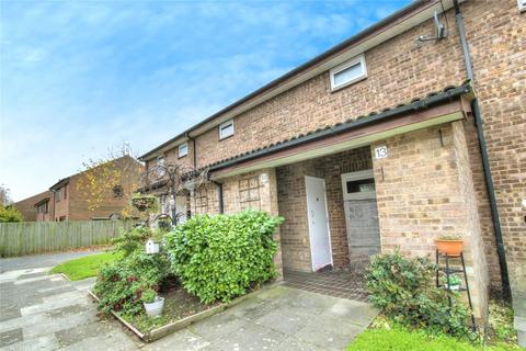 1 bedroom flat for sale, Holywell Close, Surrey TW19