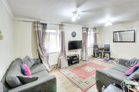 1 bedroom flat for sale, Holywell Close, Surrey TW19