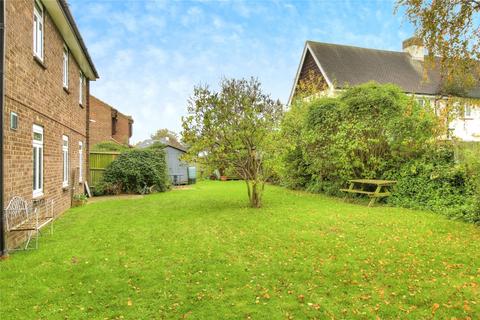 14 Holywell Close, Staines-upon-thames, TW19 7RU