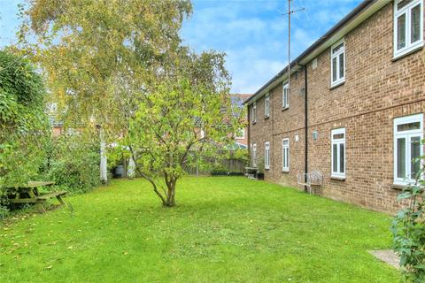 14 Holywell Close, Staines-upon-thames, TW19 7RU