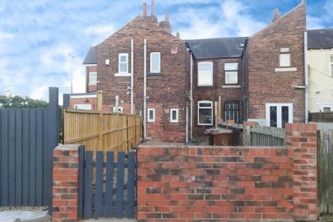 2 bedroom terraced house to rent, Symons Street, West Yorkshire WF2