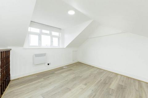 2 bedroom apartment to rent, NW10