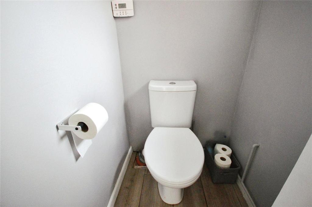 Cloakroom/Wc