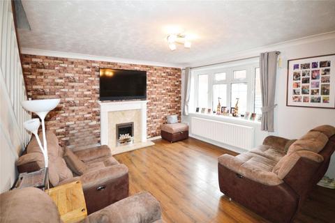 3 bedroom detached house for sale, Greenlands, Swadlincote DE11