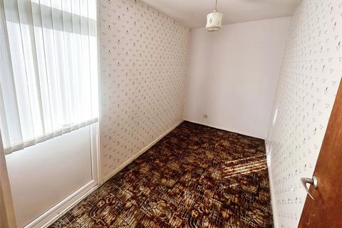 3 bedroom end of terrace house to rent, Woodside, West Midlands WV11