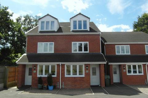 3 bedroom semi-detached house to rent, Wildmoor Lane, Catshill, Bromsgrove