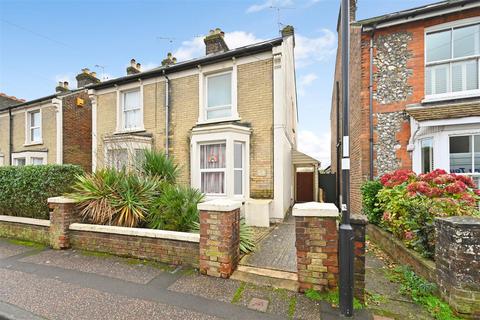 2 bedroom flat to rent, Lyndhurst Road, Chichester