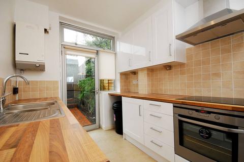 2 bedroom house to rent, Lifford Street, West Putney, London, SW15