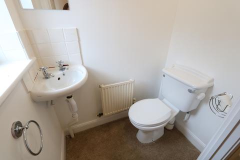 2 bedroom terraced house to rent, Plymouth Road, Chafford Hundred