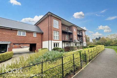 2 bedroom apartment for sale, Fox Way, Colchester