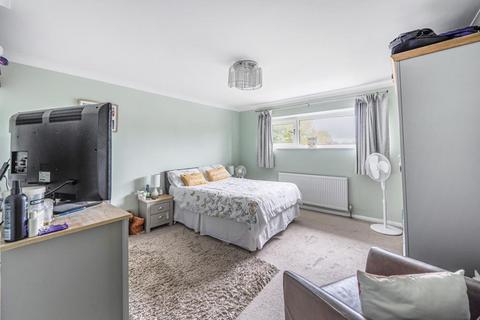 5 bedroom end of terrace house for sale, Yateley,  Hampshire,  GU46