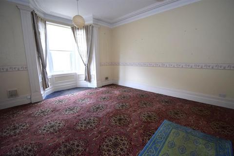 6 bedroom terraced house for sale, Belgrave Terrace, South Shields