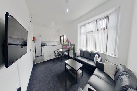 6 bedroom house to rent, Bolton Road, Salford, Manchester