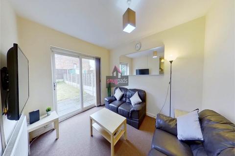 3 bedroom house to rent, Devonshire Road, Salford, Manchester