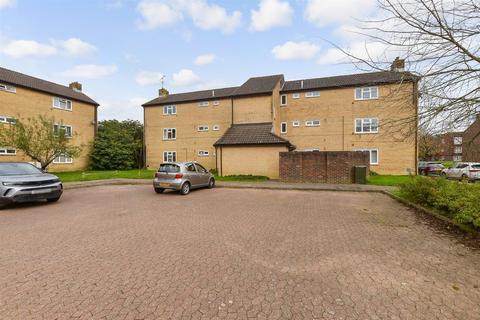 2 bedroom flat for sale, Capricorn Close, Crawley, West Sussex