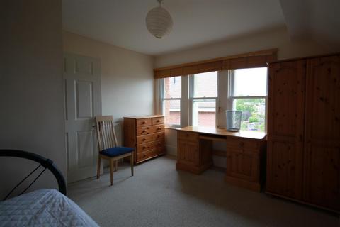 5 bedroom flat to rent, 5 Wyvill Court92 Botley RoadOxfordOxon