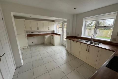 4 bedroom detached house to rent, Parsons Drive, Gnosall