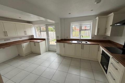 4 bedroom detached house to rent, Parsons Drive, Gnosall