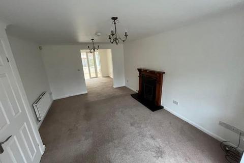 4 bedroom detached house to rent, Parsons Drive, Gnosall