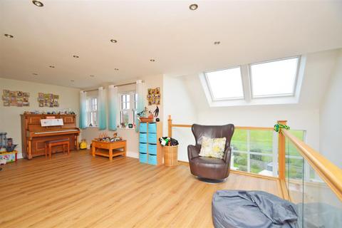 4 bedroom detached house for sale, Berkeley Fields, Shrewsbury