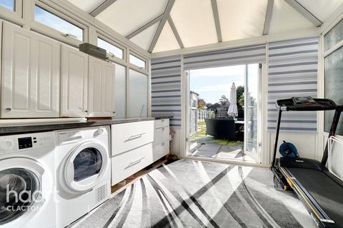 31 Crown Road, Clacton-on-sea, CO15 1AU