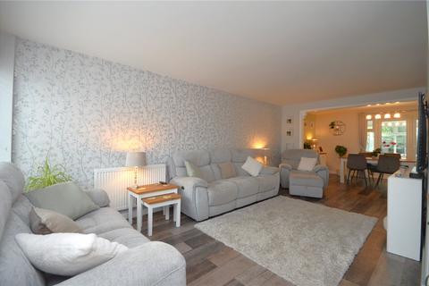14 Terncliff, Swindon, SN3 5BB