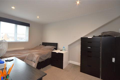 14 Terncliff, Swindon, SN3 5BB