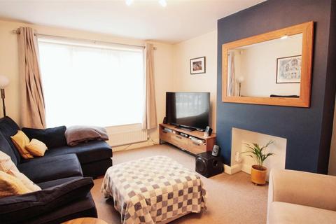 3 bedroom semi-detached house for sale, Eastfield Crescent, Leeds LS26