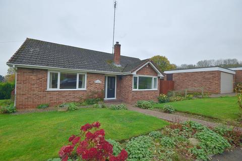 3 bedroom detached bungalow for sale, Hillcrest Avenue, Burton-on-trent DE15