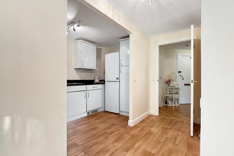 2 bedroom retirement property for sale, Nottage Crescent, Braintree, CM7