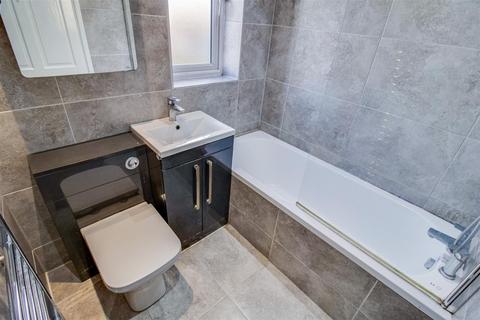 4 Gateways, Wakefield, WF1 2LZ