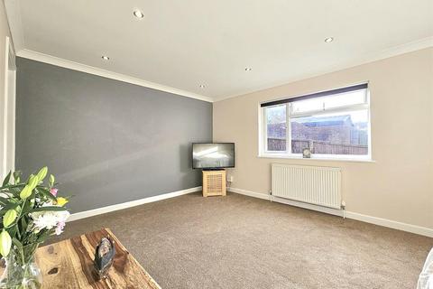 3 bedroom end of terrace house for sale, Sorrel Drive, Eastbourne BN23