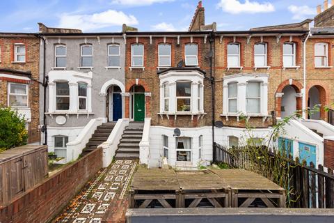 3 bedroom flat for sale, Brockley Road, London SE4