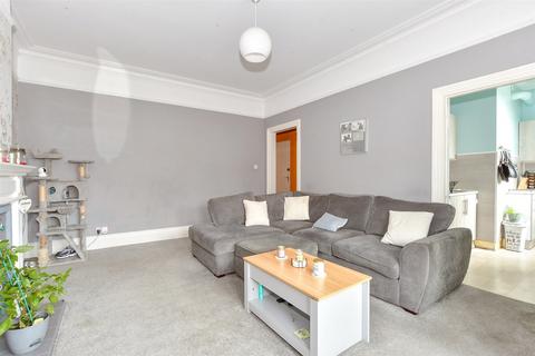 2 bedroom apartment for sale, Beach Road, Littlehampton, West Sussex