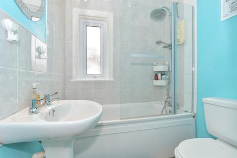 79a Beach Road, Littlehampton, BN17 5JH