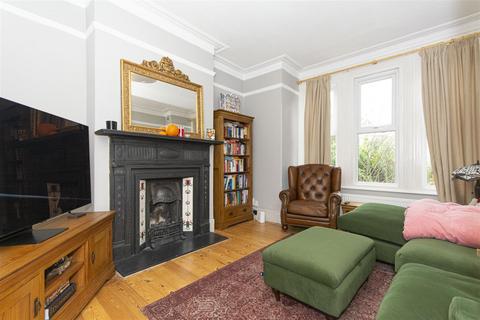 2 bedroom flat to rent, Harborough Road, Streatham SW16