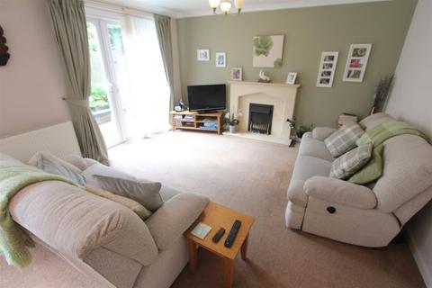 3 bedroom semi-detached house to rent, Oxford Road, Desford, Leicestershire