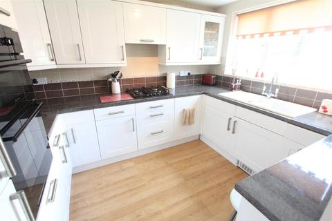 3 bedroom semi-detached house to rent, Oxford Road, Desford, Leicestershire