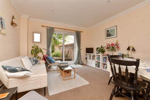 2 bedroom ground floor maisonette for sale, Meade Court, Walton-On-The-Hill, Tadworth, Surrey